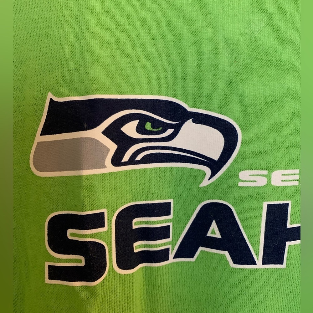 OFFICIAL NFL Lime & Navy Seahawks tee Size Large - Picture 3 of 6